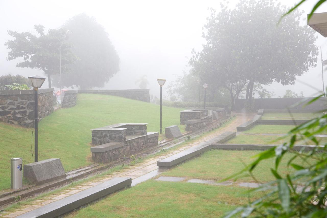 Manas Resort With Petting Zoo, Igatpuri Extérieur photo